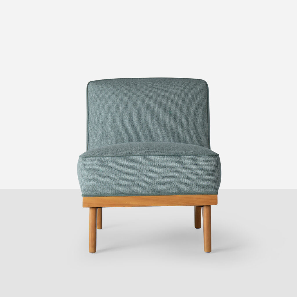 Pair of Lounge Chairs by Michael van Beuren for Domus - Image 4