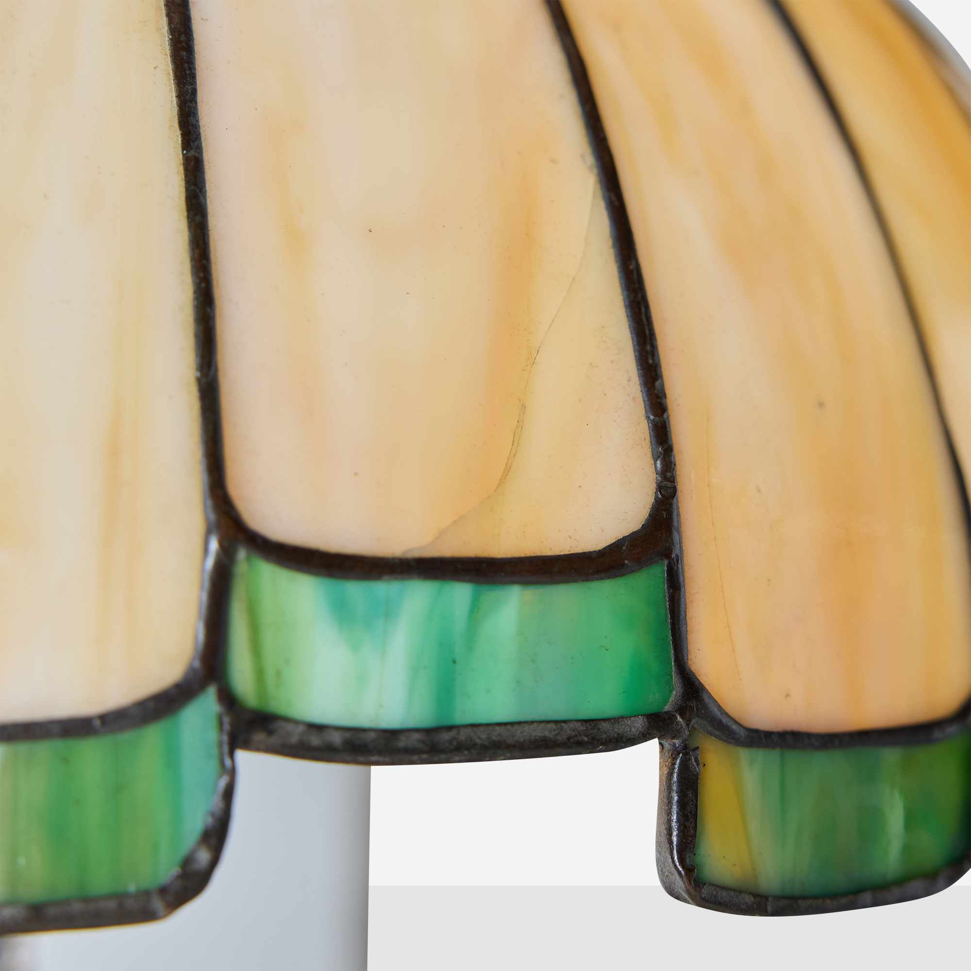 Amber & Green Slag Glass Table Lamp by Handel - Image 16